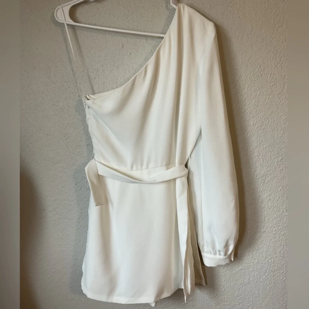 Amanda Uprichard Santos Belted Romper in White Size XS - Picture 3 of 9